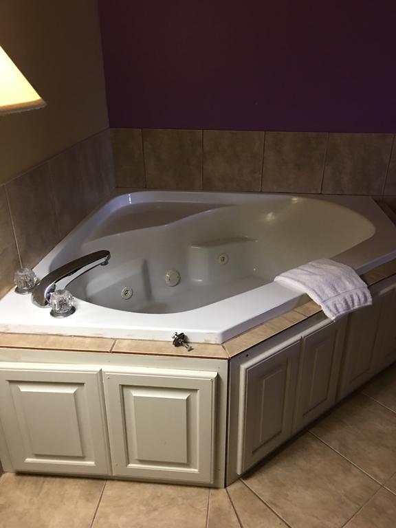 Econo Lodge Inn & Suites Greenbrier Kültér fotó