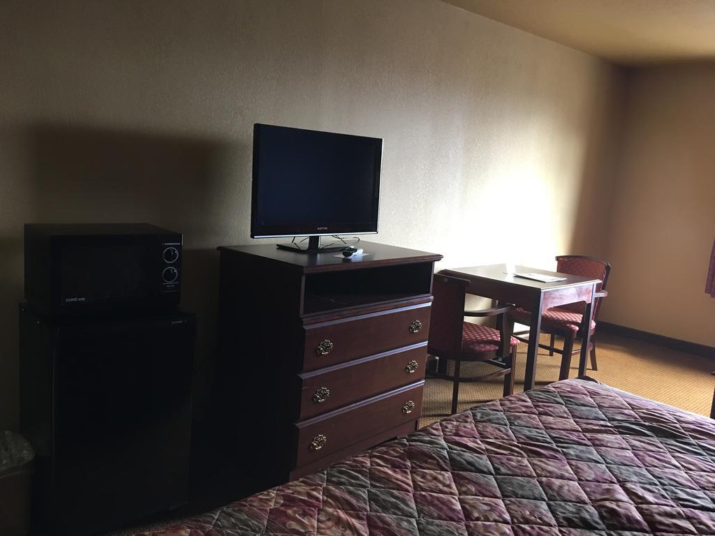 Econo Lodge Inn & Suites Greenbrier Kültér fotó